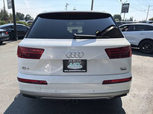 Used 2018 Audi Q7 3.0T Prestige AWD/4WD image 5