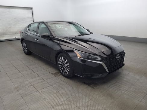 Used 2023 Nissan Altima 2.5 SV image 13