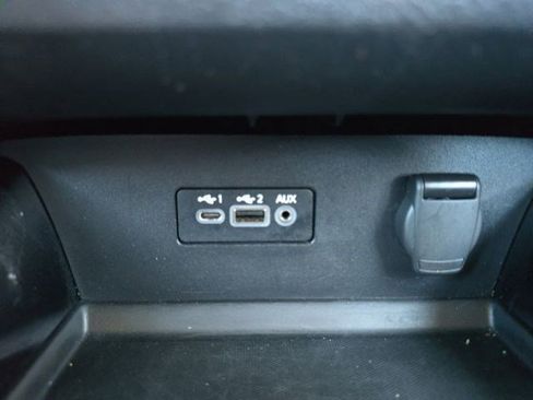 Used 2024 Nissan Altima 2.5 SV image 6