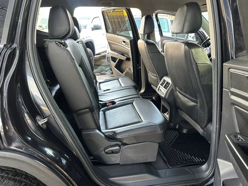 Used 2018 Volkswagen Atlas SE FWD image 11