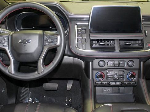 Used 2023 Chevrolet Suburban RST w/ Sport Performance Package image 12