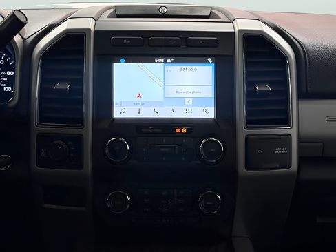 Used 2019 Ford F250 Lariat w/ Lariat Ultimate Package AWD/4WD image 26