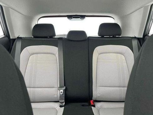 New 2025 Hyundai Venue SEL FWD image 16