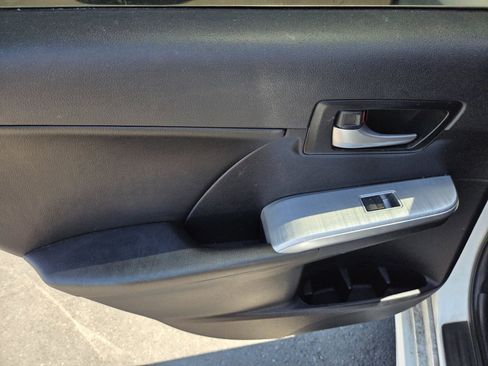 Used 2012 Toyota Camry SE w/ Leather Pkg FWD image 7