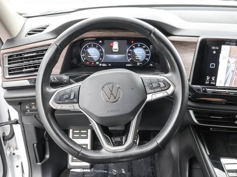 Used 2024 Volkswagen Atlas SEL Premium R-Line image 20