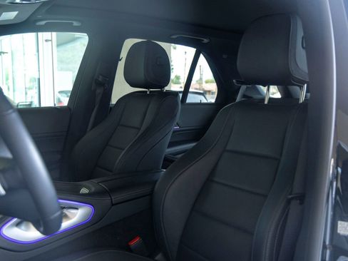 Used 2025 Mercedes-Benz GLE 350 4MATIC image 13