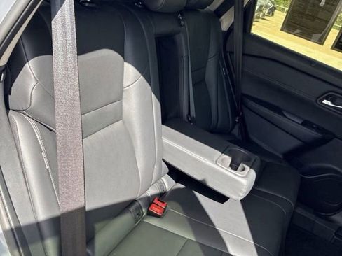 Used 2025 Nissan Rogue SL w/ Tech Package image 15