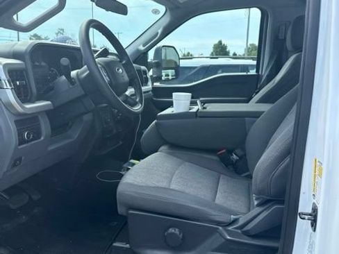Used 2025 Ford F250 XL w/ STX Appearance Package AWD/4WD image 5