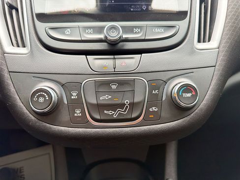 Used 2025 Chevrolet Malibu LS w/ LPO, Floor Liner Package FWD image 17