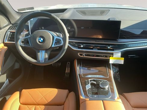 New 2026 BMW X5 xDrive40i w/ M Sport Package image 10