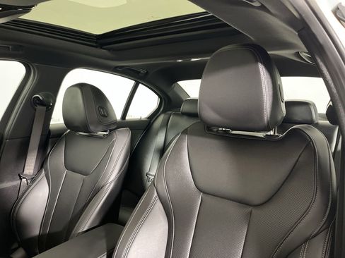 Used 2025 BMW 330i 330i w/ Convenience Package image 23