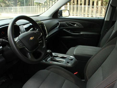 Used 2019 Chevrolet Traverse LS image 13