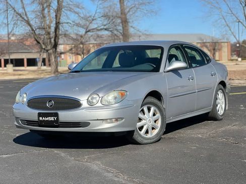 Used 2005 Buick LaCrosse CXL image 1