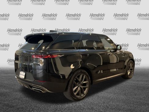 Used 2024 Land Rover Range Rover Sport SE image 10