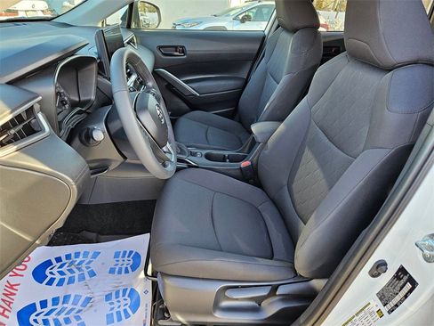 Certified 2023 Toyota Corolla Cross LE image 10