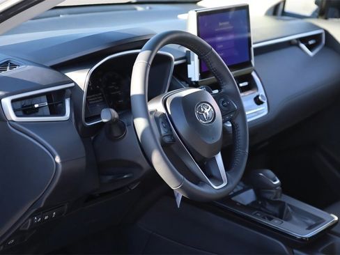 Certified 2026 Toyota Corolla Cross XLE image 10