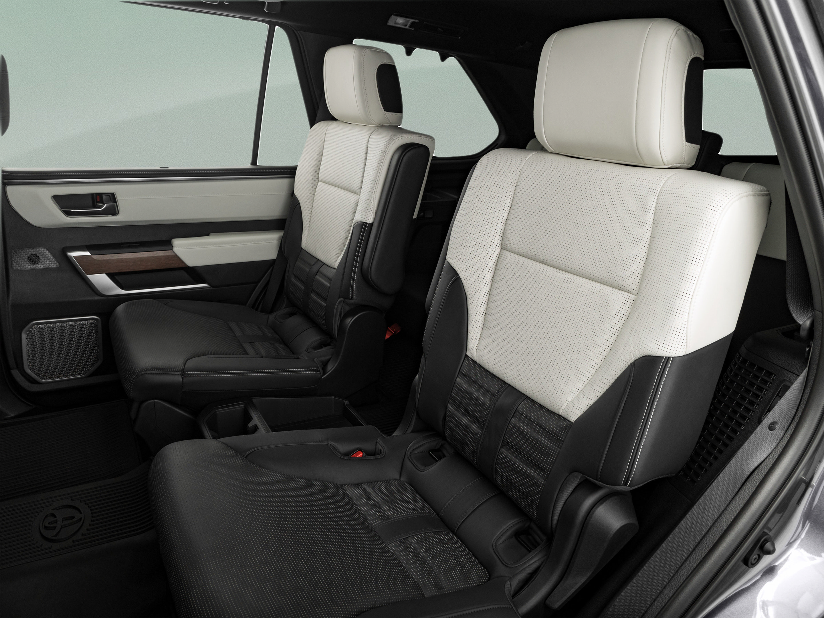 Used 2024 Toyota Sequoia Capstone AWD/4WD image 17