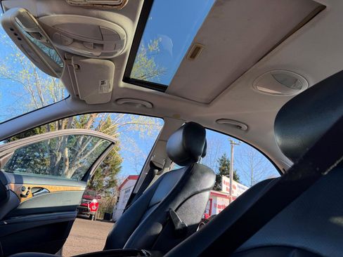 Used 2008 Mercedes-Benz E 350 Luxury image 22