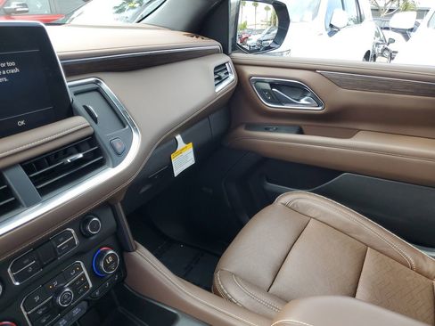 Used 2021 Chevrolet Tahoe High Country w/ Premium Package image 23