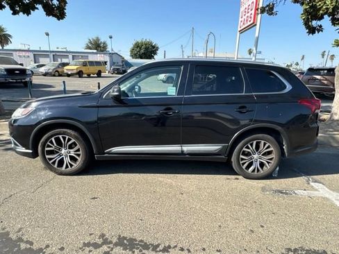 Used 2017 Mitsubishi Outlander SEL AWD/4WD image 1