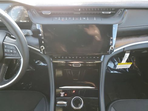 New 2026 Jeep Grand Cherokee Altitude image 22