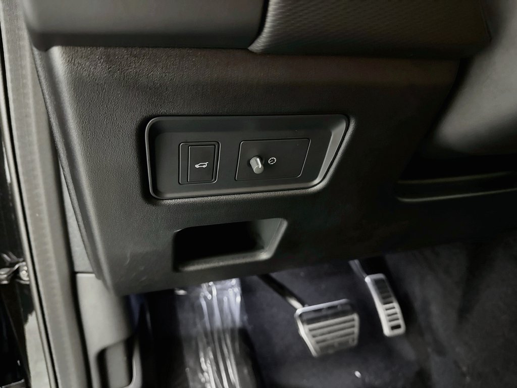 New 2026 Land Rover Discovery Dynamic SE AWD/4WD image 10