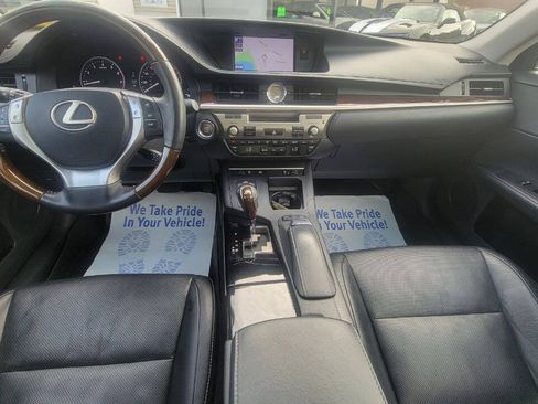 Used 2014 Lexus ES 350 w/ Luxury Package FWD image 10