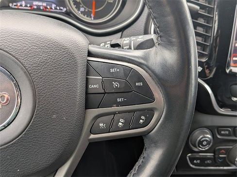 Used 2019 Jeep Cherokee Limited w/ Technology Group image 14