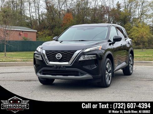 Used 2021 Nissan Rogue SV AWD/4WD image 3