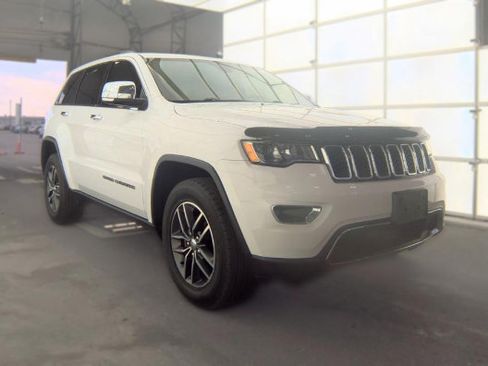 Used 2018 Jeep Grand Cherokee Limited w/ Trailer Tow Group IV AWD/4WD image 3