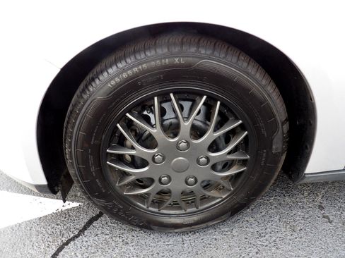 Used 2014 Ford Focus S image 29