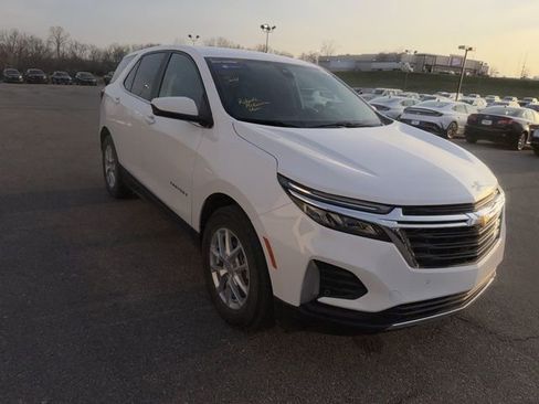 Used 2023 Chevrolet Equinox LT image 6