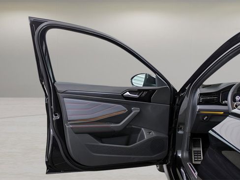 Used 2025 Volkswagen Jetta GLI Autobahn image 28