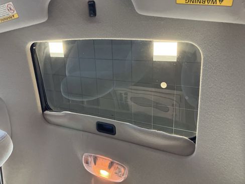 Used 2000 Ford Taurus SES image 11