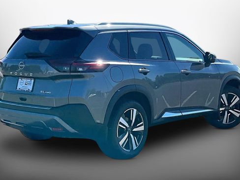 Used 2023 Nissan Rogue SL AWD/4WD image 12