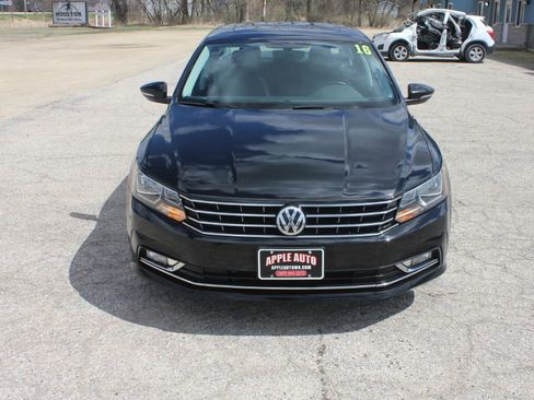 Used 2016 Volkswagen Passat 1.8T SE image 3