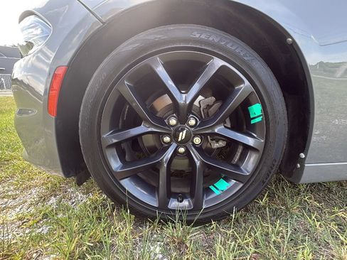 Used 2019 Dodge Charger SXT w/ Blacktop Package RWD image 9