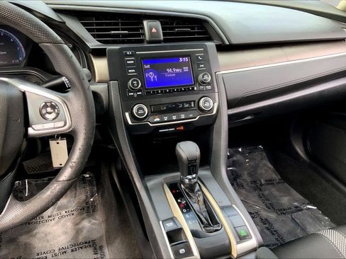 Used 2020 Honda Civic LX image 7