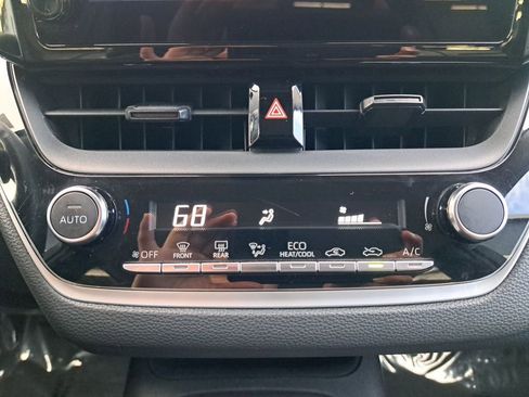 Used 2023 Toyota Corolla LE image 20