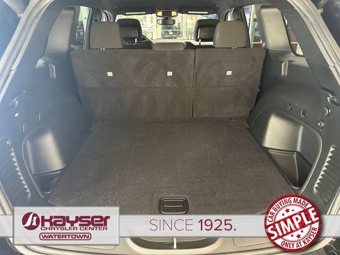 Used 2021 Jeep Grand Cherokee Freedom Edition AWD/4WD image 39