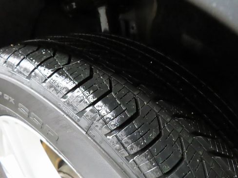 Used 2022 Mercedes-Benz GLB 250 4MATIC image 7