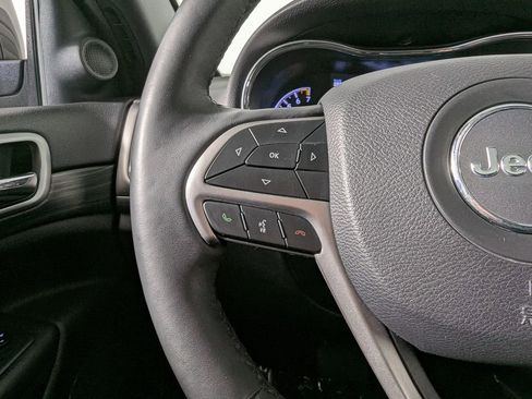 Used 2019 Jeep Grand Cherokee Altitude image 23