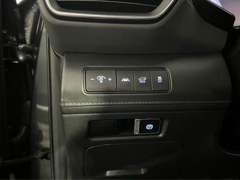 Used 2023 Hyundai Santa Fe SEL w/ Premium Package image 18