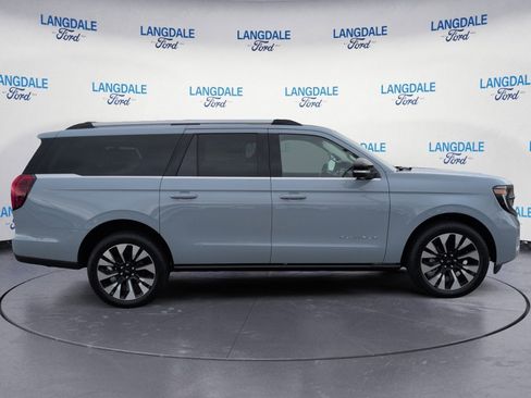 New 2025 Ford Expedition Max Platinum w/ Driver's Package image 3