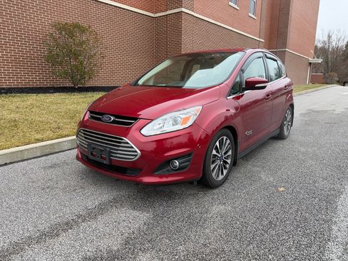 Used 2017 Ford C-MAX Energi Titanium w/ Equipment Group 501A image 1