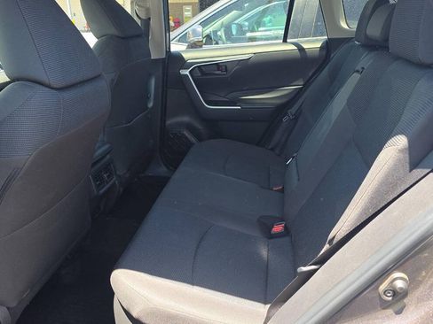Used 2024 Toyota RAV4 LE AWD/4WD image 10