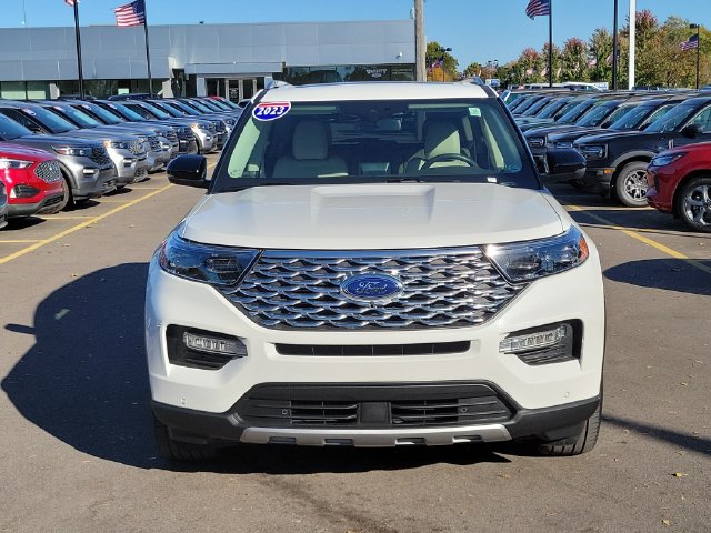 Certified 2023 Ford Explorer Platinum w/ Technology Package AWD/4WD image 2