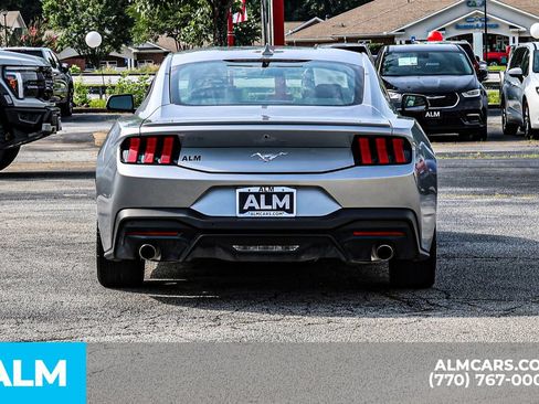 Used 2025 Ford Mustang Premium RWD image 12