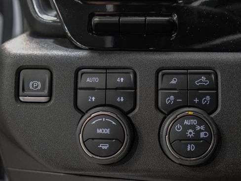 Used 2025 Chevrolet Silverado 3500 High Country w/ High Country Premium Package AWD/4WD image 29