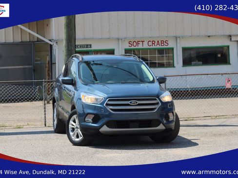 Used 2018 Ford Escape SE w/ Ford Safe & Smart Package AWD/4WD image 1